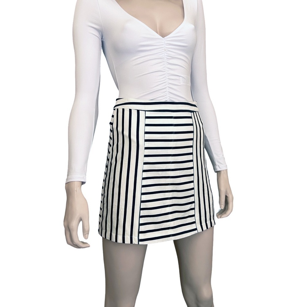 BERSHKA Mini Skirt Contrasting Stripes Straight Cut Cotton Made Romania